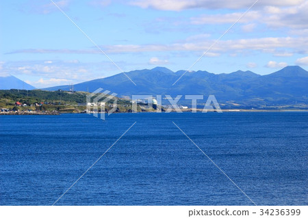 Tonight nuclear power plant seen from Tsubame-Senjoite rock Tonight nuclear power plant seen from Tsubame-Senjoite rock 34236399