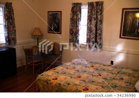 Lodge, USA, Kentucky, Mammoth Cave Mommoth Cave National Park 34236990