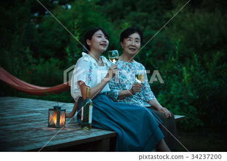 祖母孫女酒吐司 祖母孫女酒吐司 34237200