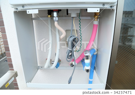 Water heater piping 34237471