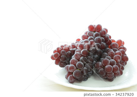 Grapes Grapes 34237920