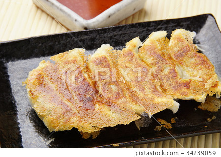 Gyoza Gyoza 34239059