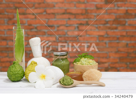 Karrif lime,aloe vera,sea salt,massage ball  34240479