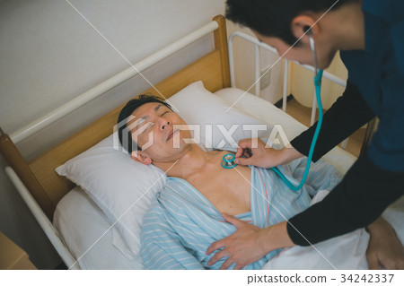 stethoscope, be hospitalized, patient 34242337