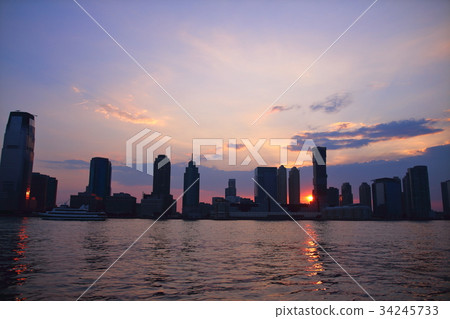 晚上在紐約的風景 34245733