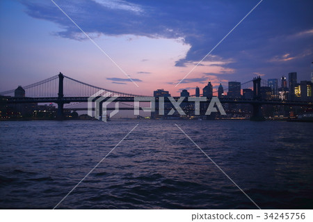 晚上在紐約的風景 34245756