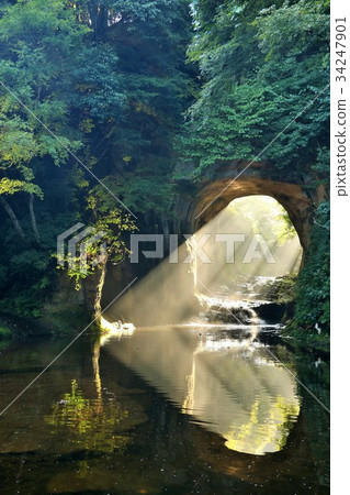 千葉縣暗槽瀑布心燈 34247901