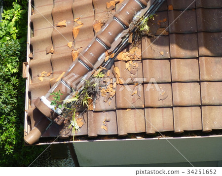 瓷磚破損雨水維護屋頂維修日本屋頂瓦片 34251652