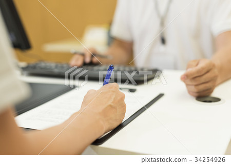 Gym Receptionist Registration Middle Male / Female Hand Gym Receptionist Registration Middle Male / Female Hand 34254926