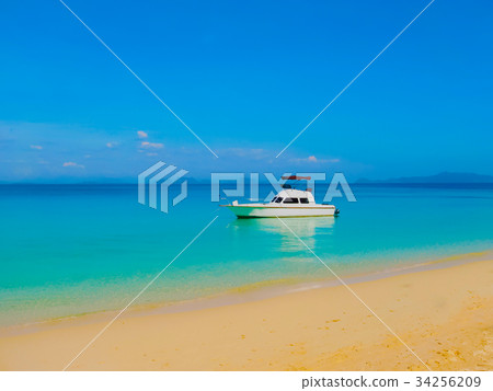 Ko Kradan, an island in the Andaman Sea, Thailand Ko Kradan, an island in the Andaman Sea, Thailand 34256209