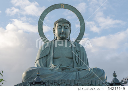 Takaoka Daibutsu Takaoka Daibutsu 34257649