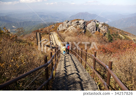 Deogyusan，Muju-gun，Jeonbuk 34257826