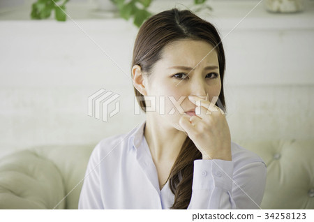 Smell and women 34258123