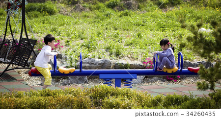 seesaw 34260435