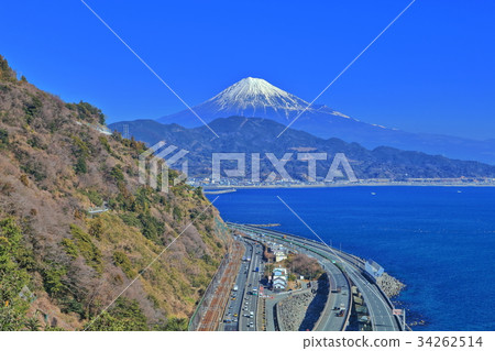 Fuji seen from the foot of a sunny day Fuji seen from the foot of a sunny day 34262514
