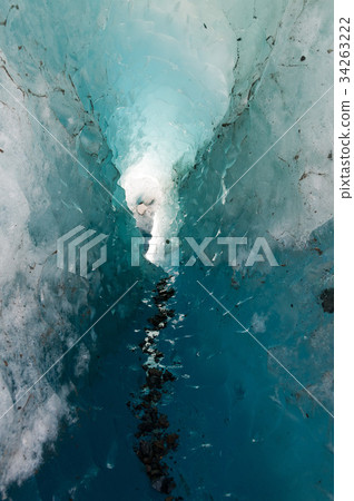 The Viedma Glacier near El Chalten 34263222