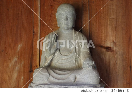 信州的文化財產，著名工匠，守谷英二的石像和Imujizo Jizo的雕像，正面在長野縣鹽尻市Naoi Nagaizumi寺旁邊 34266538