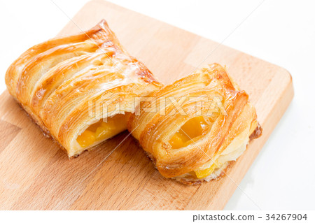 puff pastry with peach, thyme and honey. Breakfast 34267904