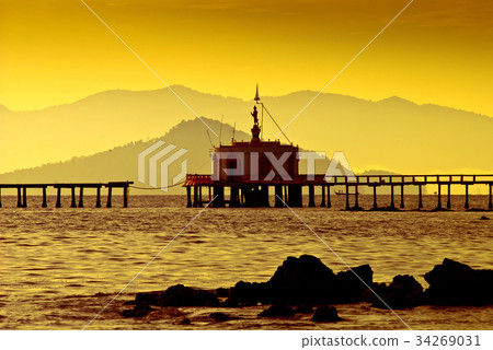 sunset/sun rise  sky,  Payam island, Ranong, Thai 34269031