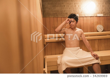 中間男士的桑拿浴室 34269969