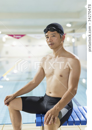 Gym middle men pool 34270478