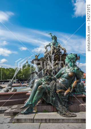 Neptune fountain at Alexanderplatz square, Berlin Neptune fountain at Alexanderplatz square, Berlin 34271971