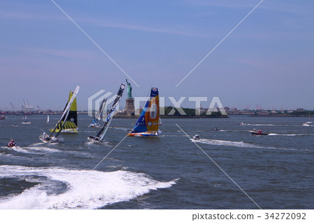 New York, landscape from the water New York, landscape from the water 34272092