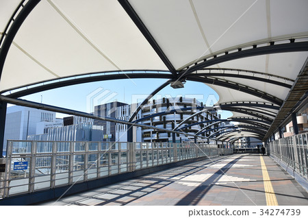 Totsuka Station footbridge Totsuka Station footbridge 34274739