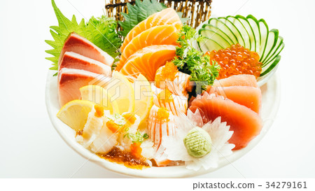 Raw and fresh mixed sashimi with salmon , tuna , hamaji and other 34279161