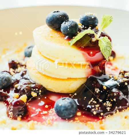 Pancakes with blueberry Pancakes with blueberry 34279621