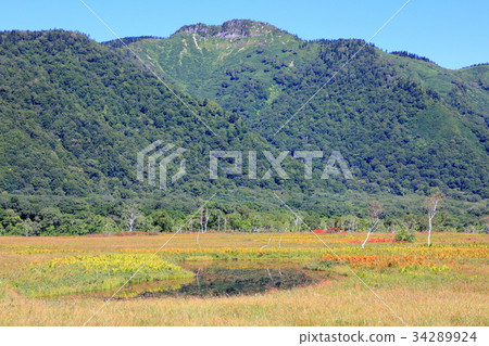 在Ozegahara和Ryugu附近的Ike Pass和Kagetsuruyama 在Ozegahara和Ryugu附近的Ike Pass和Kagetsuruyama 34289924