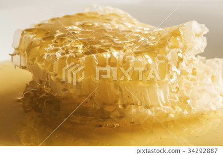 Honey, honeycomb 34292887