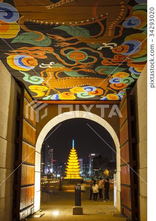 首爾，Jongno-gu，首爾，Gwanghwamun，Gwanghwamun廣場，Sejongno 34293020