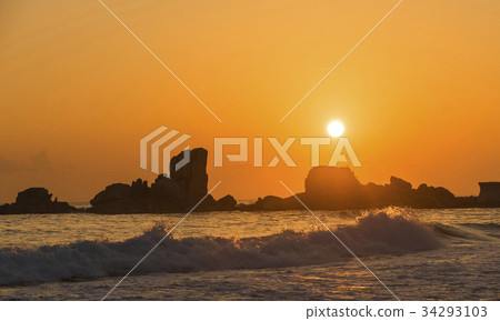 江原道高城郡Gyeonghyunjin Ob Rock 34293103