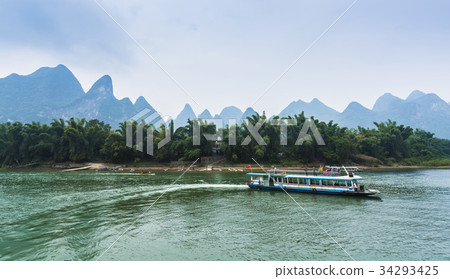 Cruise ship, Li River, Guilin, Guangxi Zhuang Autonomous Region, China 34293425