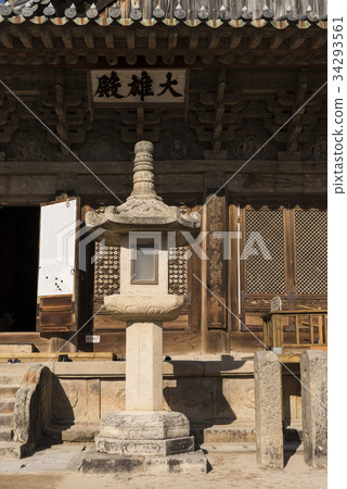 Yangsan Tongdo Temple Daeungjeon and Kum River Stairs (National Treasure No. 290), Tongdosa, Youngsan Mountain, Yangsan City, Gyeongnam 34293561
