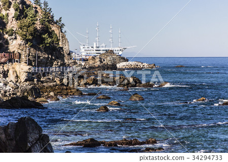 江原道江陵區Jungdongjin Sun Cruise Resort 34294733