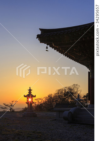 Bell, stone lantern, eaves, Changzhou, Gyeongbuk 34295657