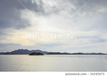 Farms, non-gold mines, Daedong Sea National Park, Sinan County, Jeonnam 34295673