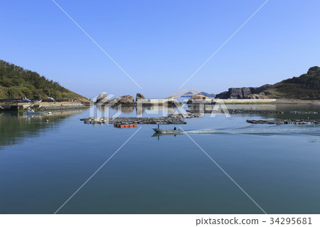Farm site, Heuksan Island, Daedong Sea National Park, Sinan County, Jeonnam Farm site, Heuksan Island, Daedong Sea National Park, Sinan County, Jeonnam 34295681