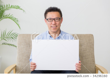 有白板的中間人 34296160