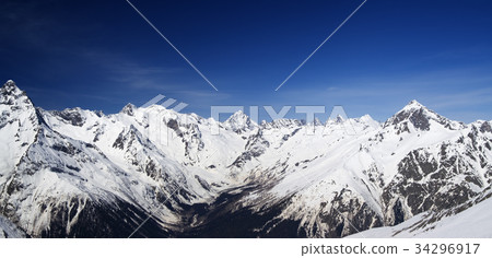Mountain panorama 34296917