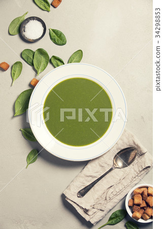Homemade Spinach soup 34298853