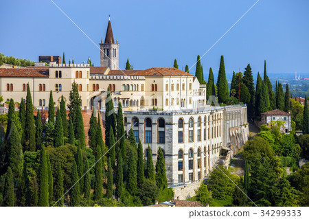 Verona old town, Italy Verona old town, Italy 34299333