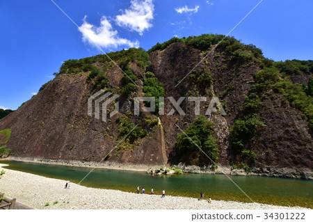 Monolith of the Koza River in Wakayama Prefecture 34301222