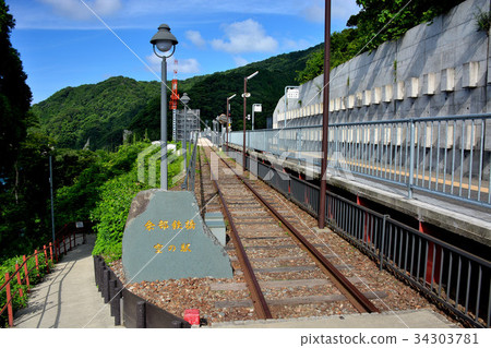 Onobe Tetsuhashi空車站使用Ayabe車站（Yobe車站）的舊軌道向天空走道（3） 34303781