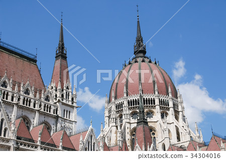 The Matthias Church, the Fishermen's Bastion 34304016