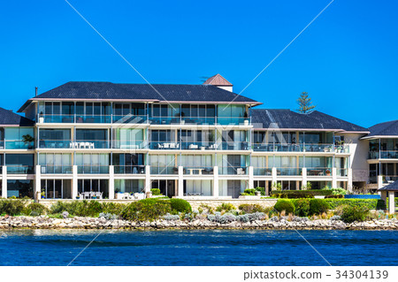 沿河住宅區 沿河住宅區 34304139