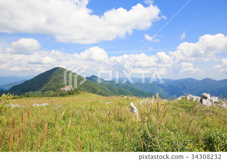 Landscape of Shikoku karst Tengu plateau 34308232