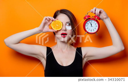 Woman using eye patch for her eyes  34310071